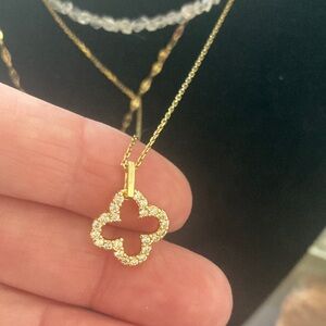 Necklace New Lightweight and Sophisticated.
